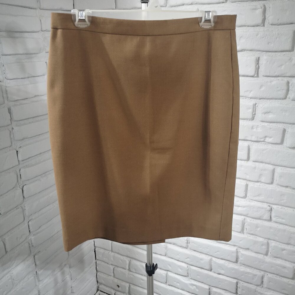 Banana Republic Ladies Size 6 Camel Color Fully Lined Pencil Skirt